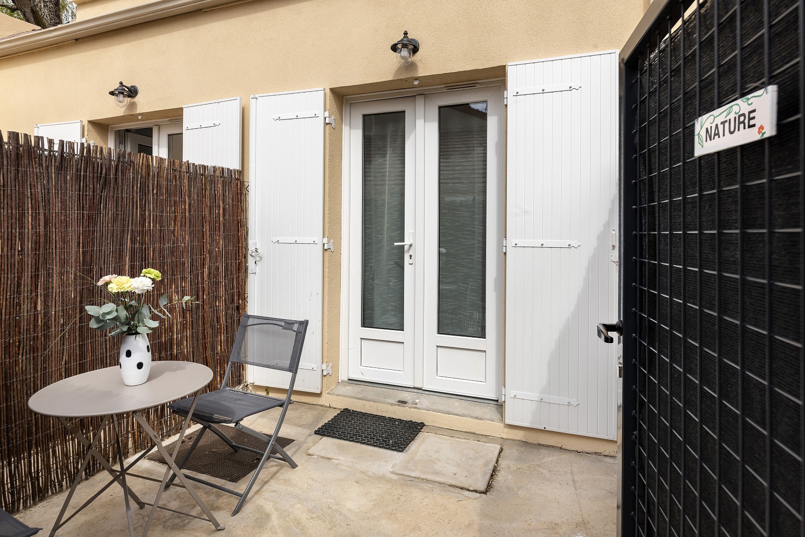 Terrasse privative, location meublée, hotel a Marcoussis Airbnb booking.com